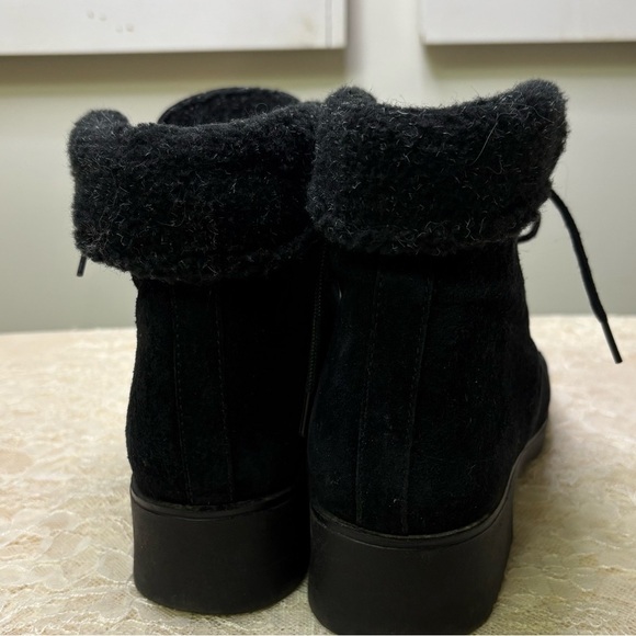 Vintage Hush Puppies Waterproof Black Suede Lace Up Ankle Boots Winter Women’s 7 - Picture 4 of 9